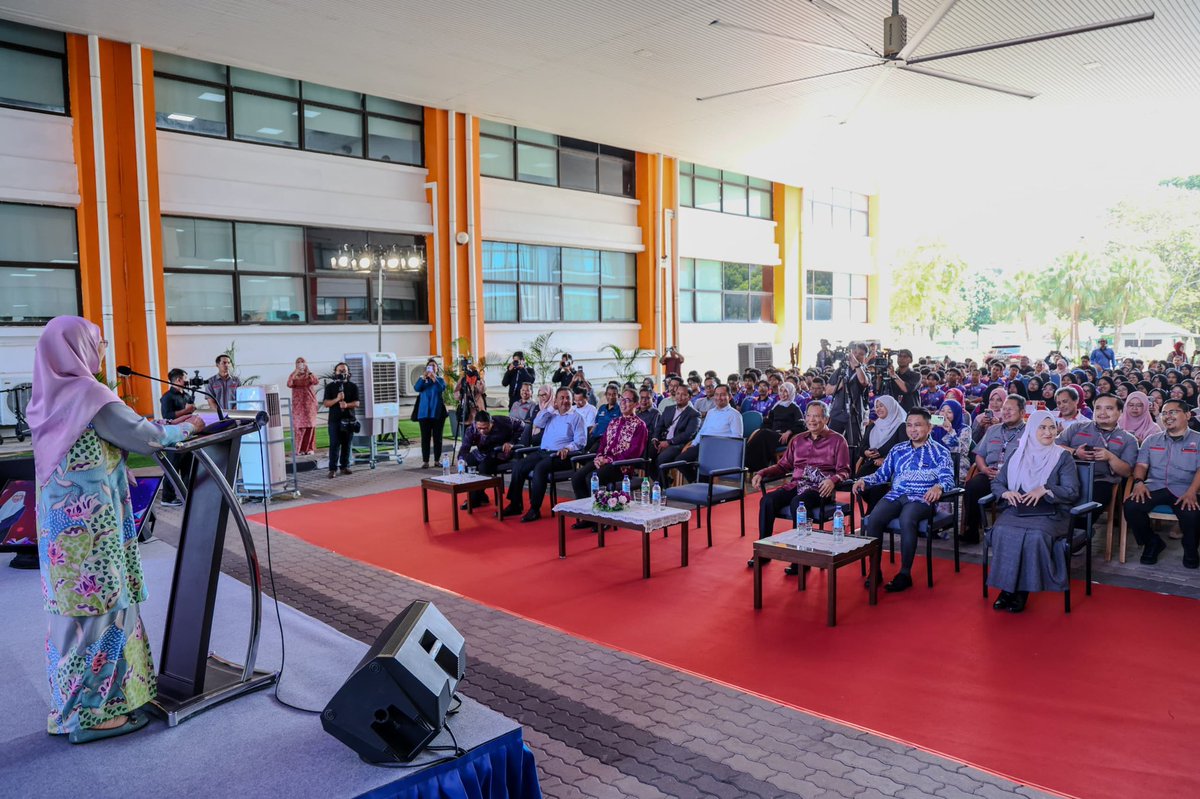 Dr Wan Azizah Ismail tweet media