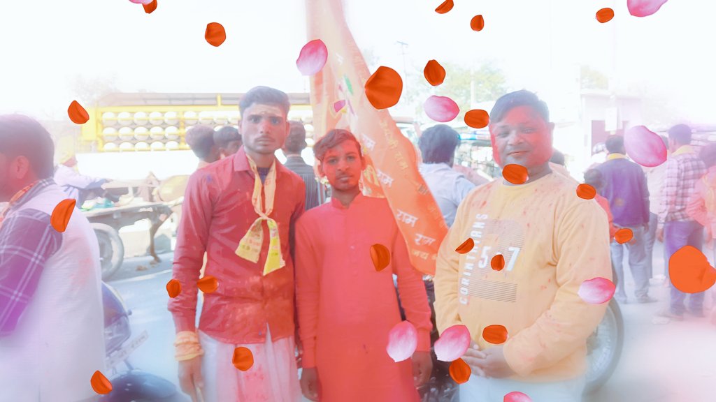 AlokSharmaVHP's tweet photo. भगवान शिव मंदिर की प्राण प्रतिष्ठा शोभायात्रा में रहना हुआ।।
#जय_शिव_शंभू 
#हर_हर_महादेव 
@AjeetTiwariaje @akhilmishra913 @ALOKPATWARI @mohitpandit0 @ds2902911gmail1 @akhilmishra913 https://t.co/MoR5EUSACl