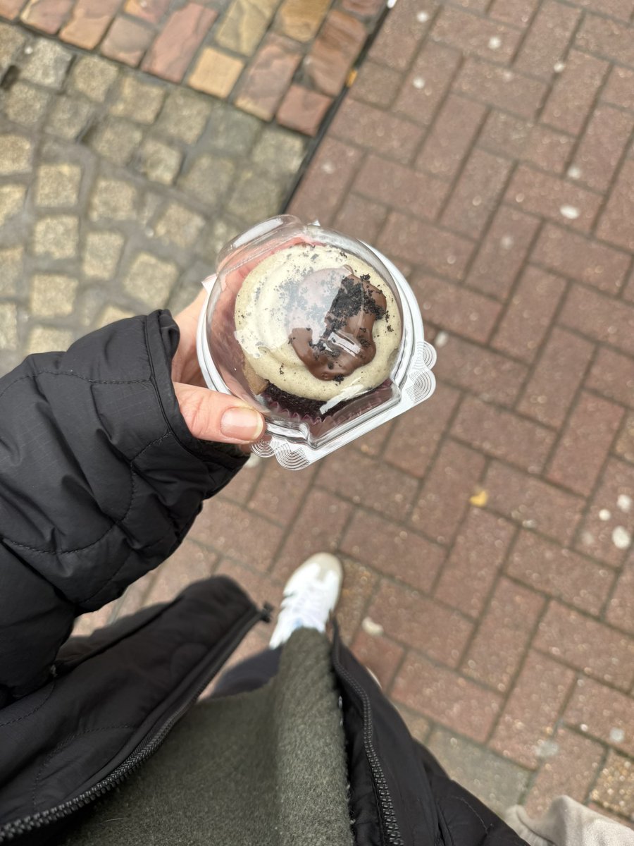 Cupcakes are the way to my heart 🧁😍