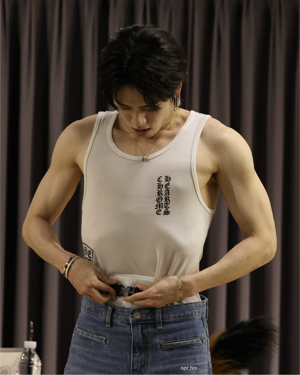 ispr_hm's tweet photo. 저는 정말 핫팩만 봤어요 (??) https://t.co/89lEigB8it