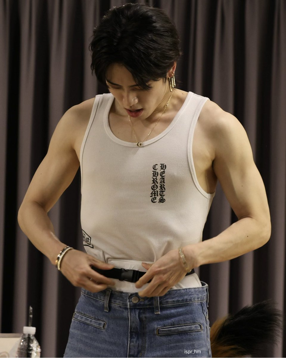 ispr_hm's tweet photo. 저는 정말 핫팩만 봤어요 (??) https://t.co/89lEigB8it