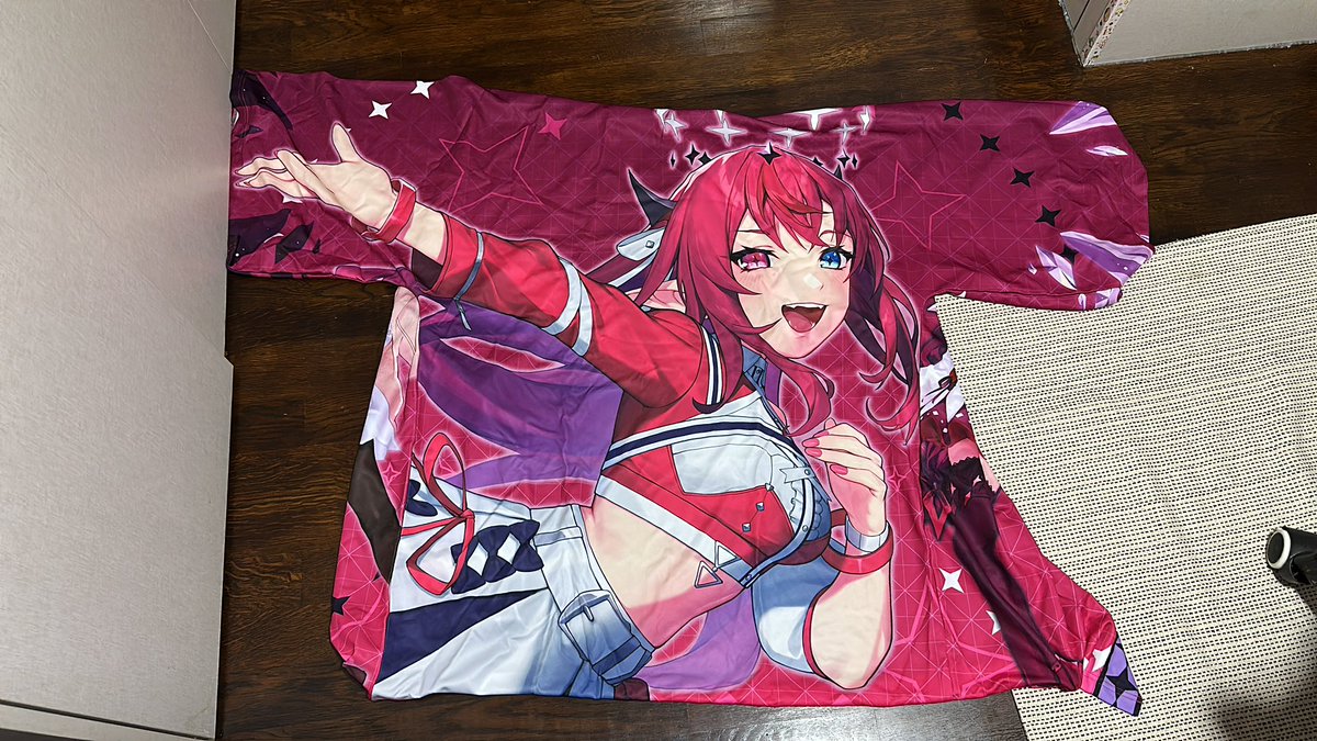 Her smile is so radiant! Blinding as the sun! 😎