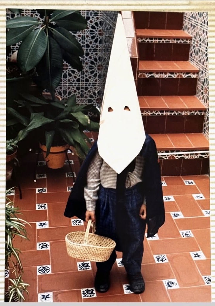 Esta es la foto de Daniel Franca de niño que ha inspirado el cartel de las Fiestas de Primavera. <a href="/Ayto_Sevilla/">Ayuntamiento de Sevilla</a>