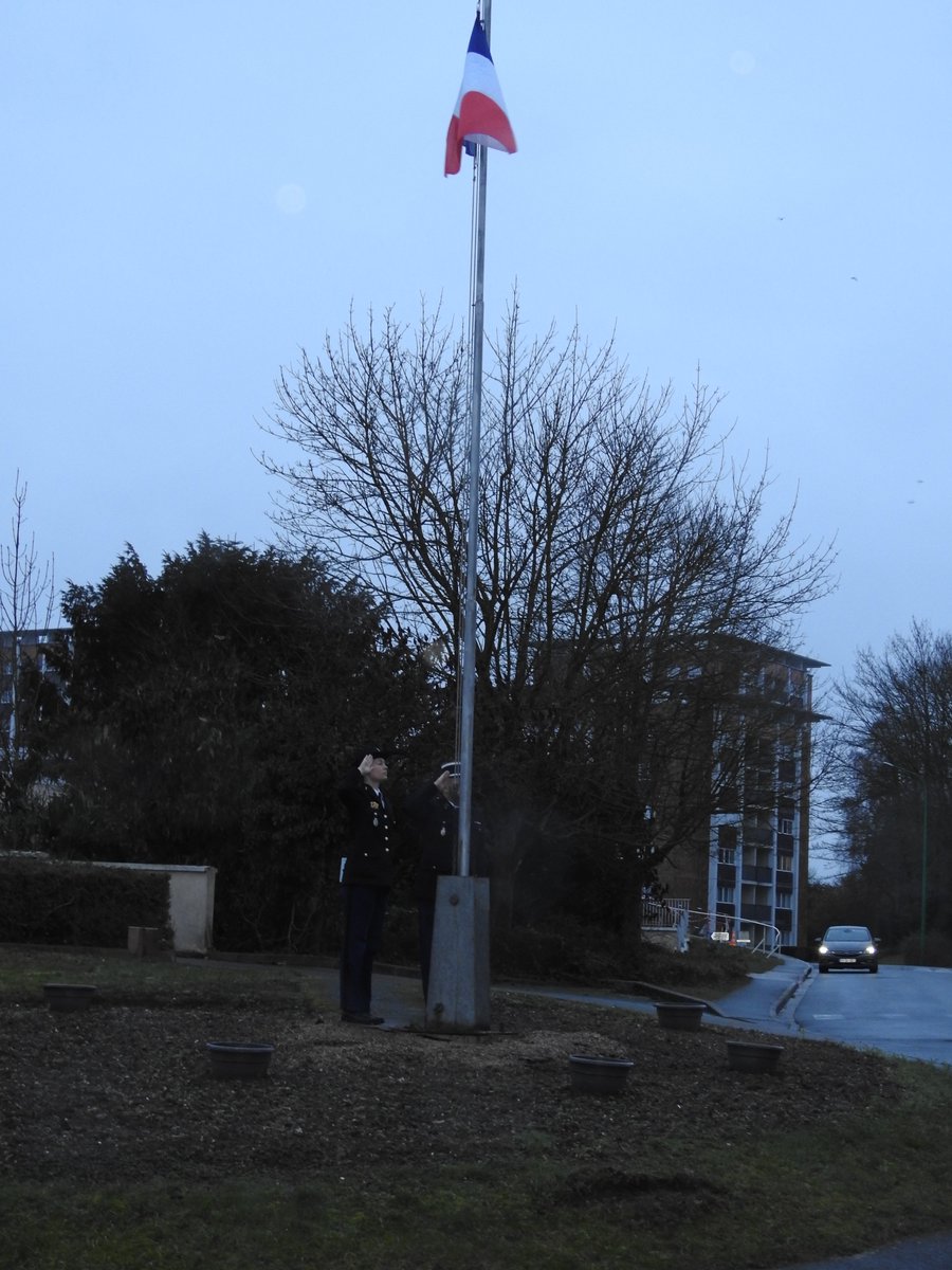 Gendarmerie_080's tweet image. [#Inspection] - Le 05/02, le groupe de commandement du GGD80 a fait l’objet de son inspection annoncée

👉 Bilan de l’année écoulée et mise à l’honneur des militaires par des remises de médailles et de félicitations.