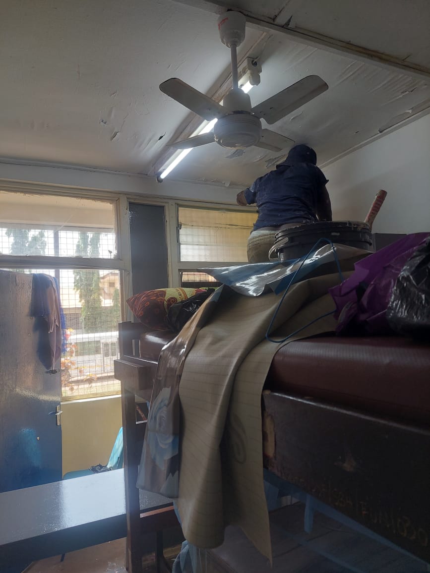 MarcusAnna92496's tweet photo. THE DECAY OF DIGNITY: THE SHABA HOSTEL SCANDAL @KNUSTGH 🎓🚨
It is week 5 at Shaba, and instead of a conducive environment for research and study, we are being subjected to a series of health hazards, privacy violations, and administrative neglect. https://t.co/QlJc3ctpLB