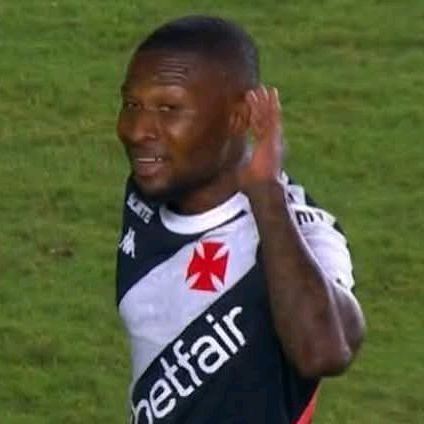 resenhayresenha's tweet image. o homem que quase fez um gol / o homem que quase foi pro city