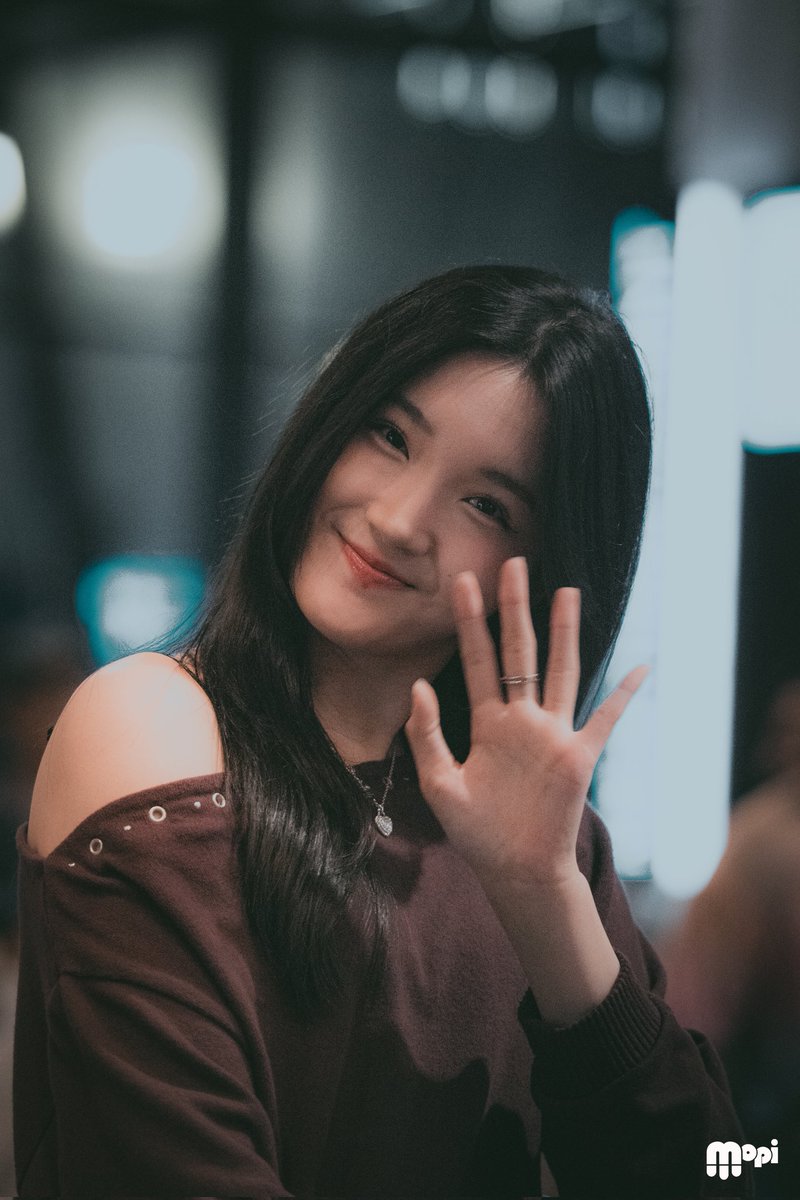Hati-hati di jalan
 <a href="/Delynn_JKT48/">Adeline Wijaya</a>

📌 CGK Airport || 11.02.26