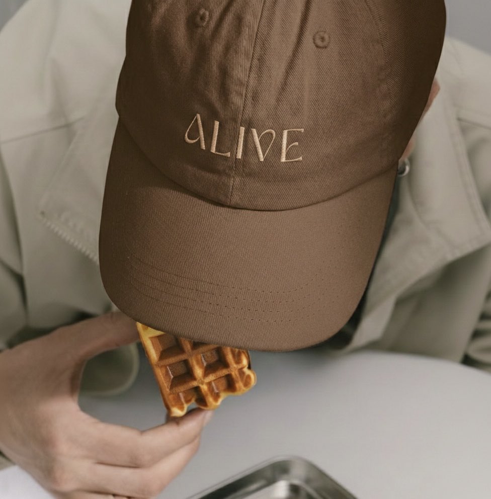 sharevision_sa's tweet photo. من اعمالنــا : تصميم هوية كامله + باكجنق
Projet line :coffee
Brand name : ALIVE https://t.co/X9xJ2XpFJa