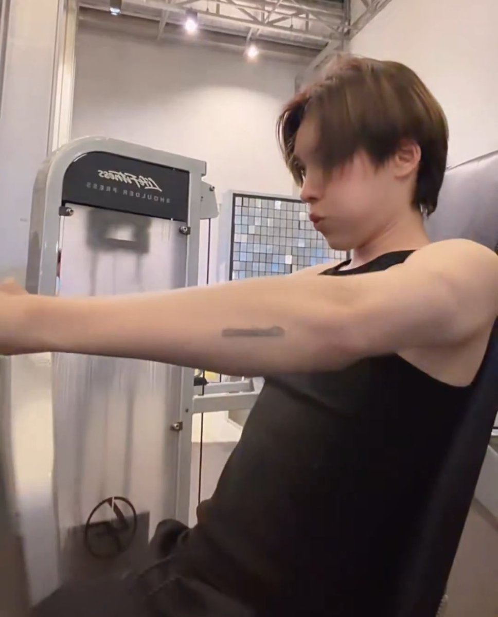 Noeul’s focusing on his upper body too, i think none of us will survive the boys comeback 🫣🫣