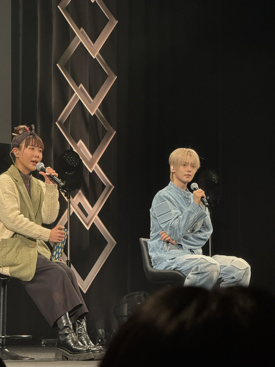 2026.2.11
Jang Haneum FanMeeting『DAYDREAM』
mcはYUHZの時と同じnice73さん。。色々な方達のｲﾍﾞﾝﾄに登場忙しいですね😄

このｲｹﾒﾝとﾊｲﾀｯﾁ🙌して来ました↓
控えめに言ってGo to heaven🖕🩵