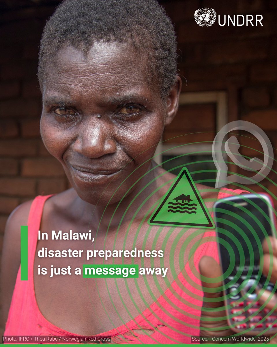 UNDRR's tweet image. 📱 Local leaders and volunteers in #Malawi use WhatsApp groups to share flood warnings, preparedness tips, &amp;amp; evacuation plans. 

Resilience isn’t always about high-tech systems — sometimes people's everyday tools work best.

👉 ow.ly/TcuH50X4MM8 #CREWS #EarlyWarningsForAll