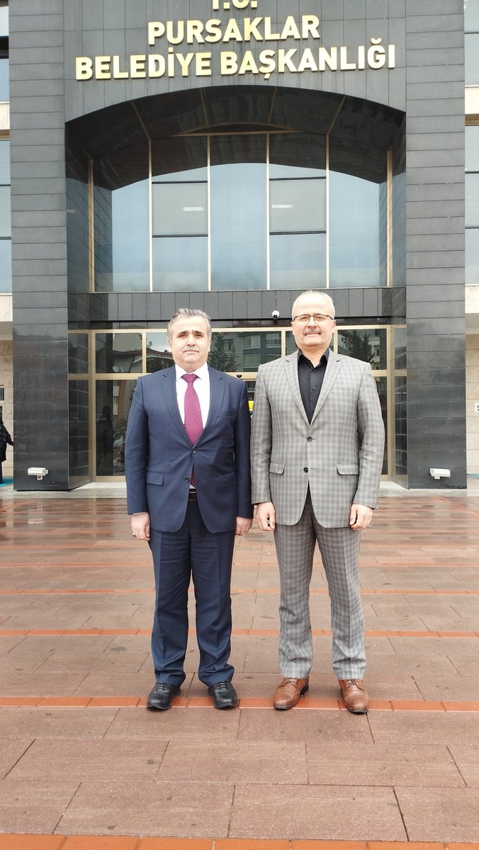 AyhanBuke's tweet photo. Mensubu ve mezunu olmakla iftihar ettiğimiz Gerede Cevaplar Kur'an Kursu ve Gerede İmam Hatip Lisesi'nden kardeşim, Elmadağ Müftüsü kıymetli hocam Muharrem EVİRGEN ziyaretleriyle bizleri onure etmiştir. Hoş sohbet ve muhhebbeti için teşekkür ederim. https://t.co/k7Yy2Qumpo