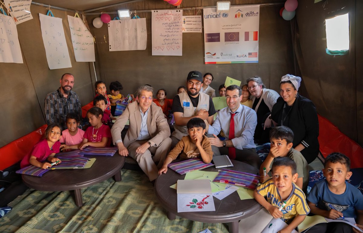 UNICEFJordan's tweet photo. 🇯🇴🇺🇳🇪🇺 UNICEF and the European Union have signed two new agreements worth €7 million to support the most vulnerable children and adolescents in Jordan.

🗞️Read more in our press release: https://t.co/OD2sOp0gvV https://t.co/YbPVbttzPJ