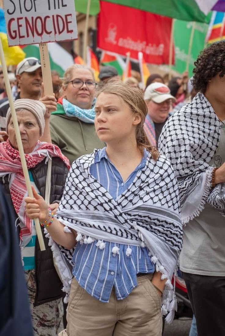 Silence protects oppression. Your voice can protect lives. Stand with Palestine today.

Retweet