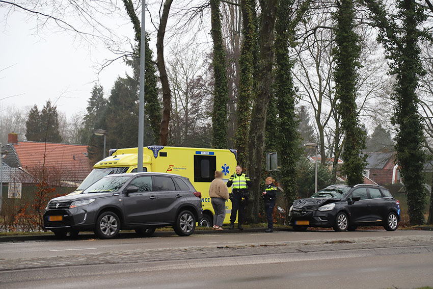 Kop-staartbotsing op de Kerkstraat 112hoogezand.nl/2026/02/11/kop…