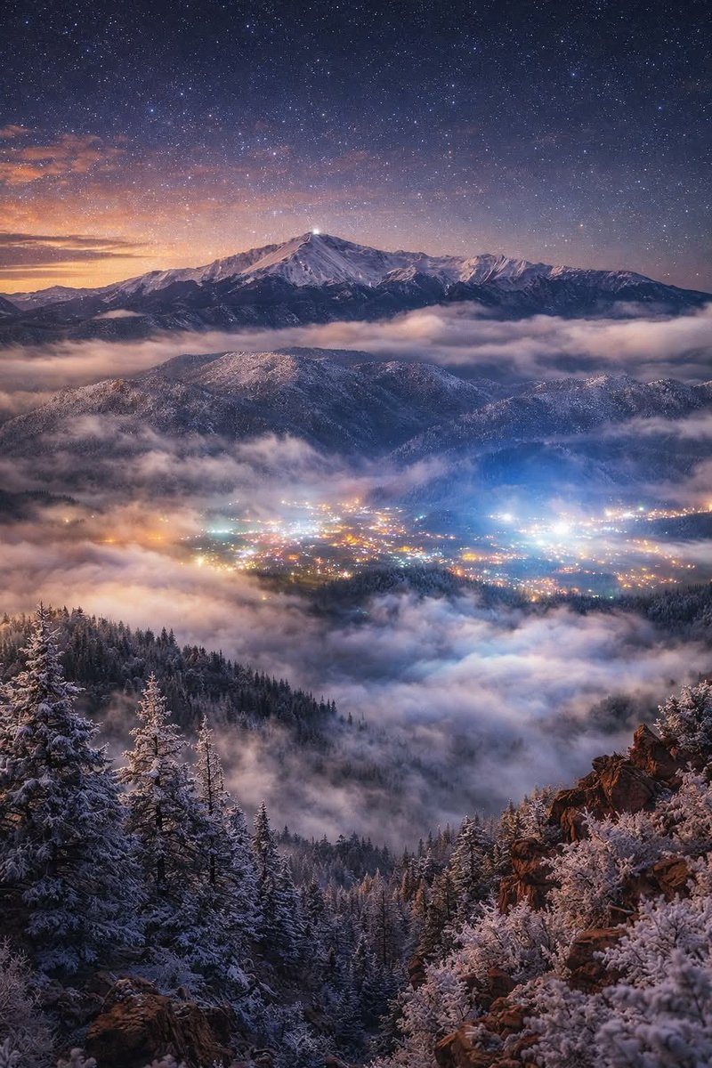 Globe32048's tweet image. **Crystal Clear Mountain River in Winter Light ❄️🏞️💧

Experience the peaceful beauty of a crystal-clear mountain river flowing gently through a breathtaking winter landscape😍