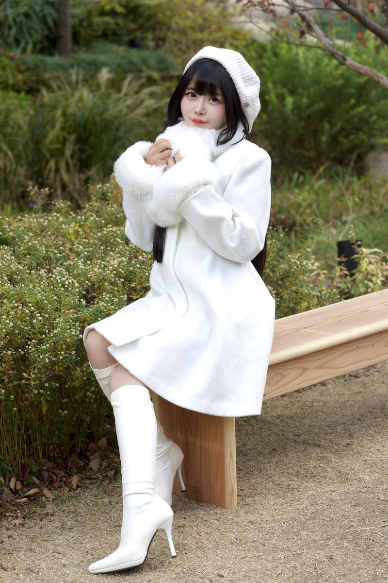 CHOCOSHAKI's tweet image. ❄️撮影ありがとうございました❄️

📷@massey_photo さん

#portrait
#ブーツ
#被写体
#ブーツコーデ
#白