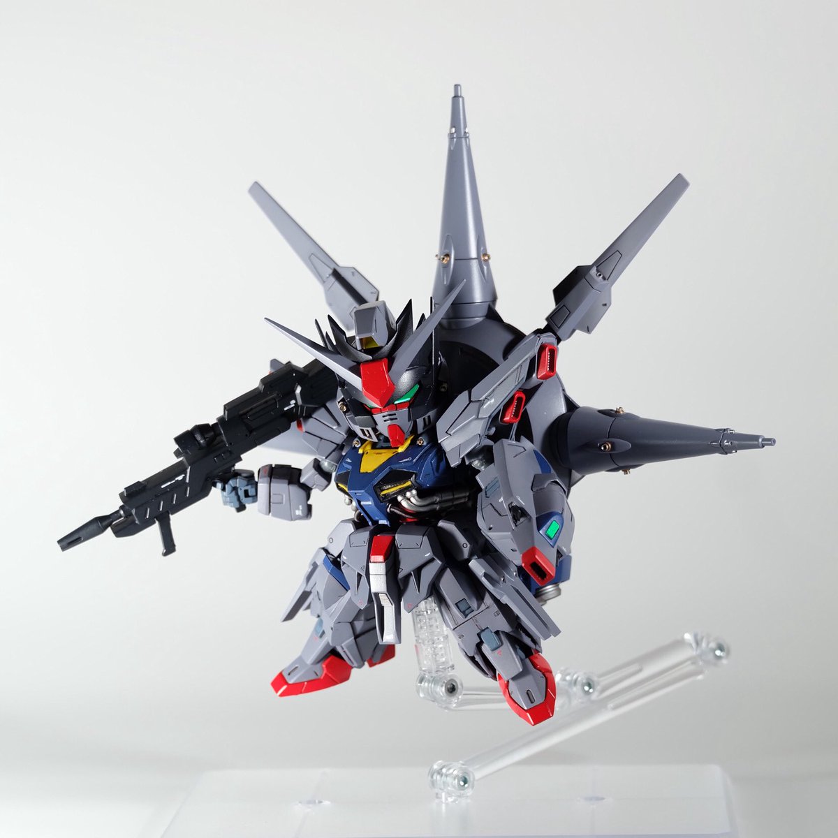 HAND019's tweet image. #私はこういう模型を作っています
デフォルメされたものが好きで、
SDならノーマルもオリ武者も幅広く作ります！
新キットが出ると基本縮めることしか考えてませんww