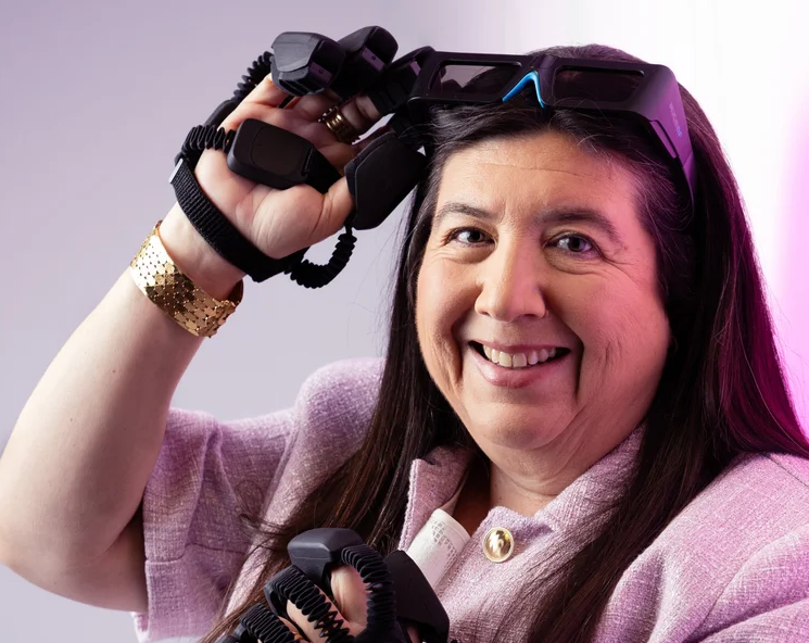 digital_jove's tweet photo. Premios Digital Jove 2026 | Carolina Cruz-Neira PhD | EEUU | https://t.co/CJGIDbRft9| Profesora de la @UCF @ISTUCF y miembro de @theNAEng es pionera en las áreas de realidad virtual, visualización interactiva y gemelos digitales, y creadora del sistema CAVE VR | #DigitalJove #XR https://t.co/BrXVJ98YG6