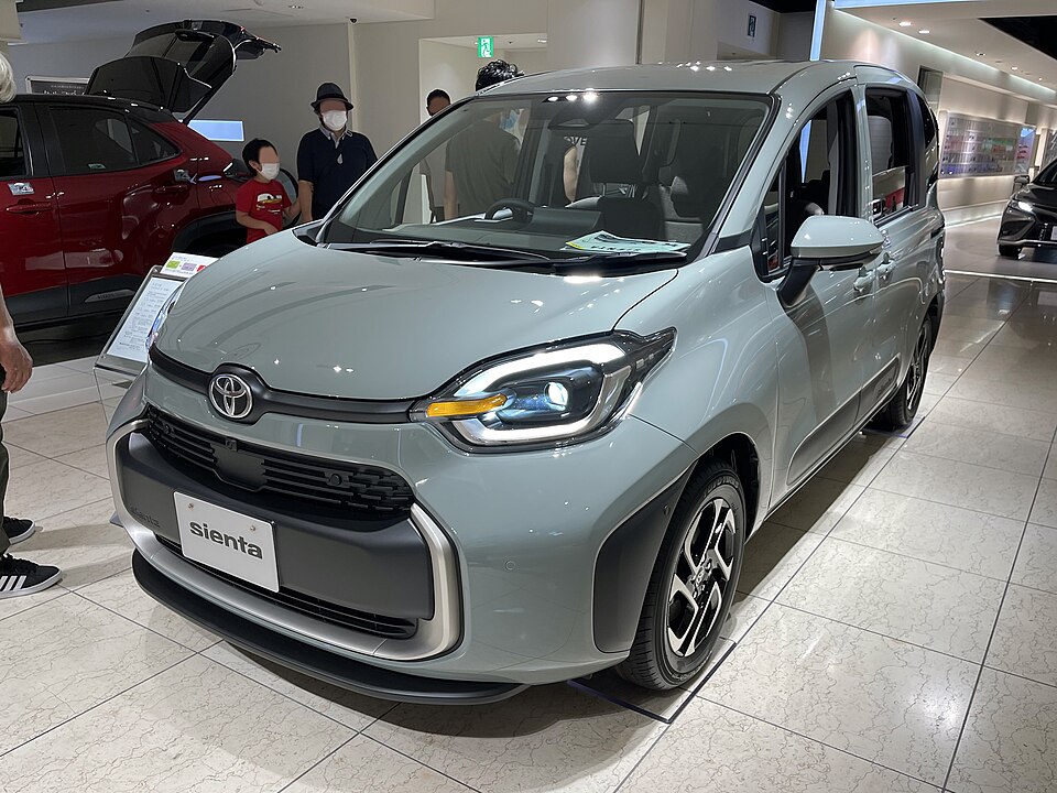 spinefoot1's tweet image. Wikipediaの車画像、きれいな画像が多くて見ていて楽しい