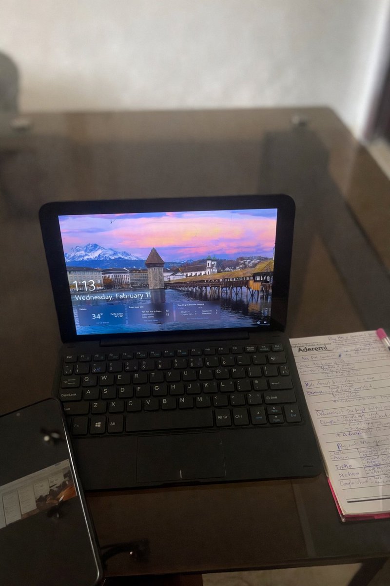 pitan_sophie's tweet photo. Day 3 of Visibility challenge 📢
This little corner is where I study, plan, and build my tech journey one task at a time. Consistency matters more than aesthetics in this moment.
 #RiseWithTechCrush
 #Tech4Africans 
#LearningwithTech https://t.co/RmlXvejtyl
