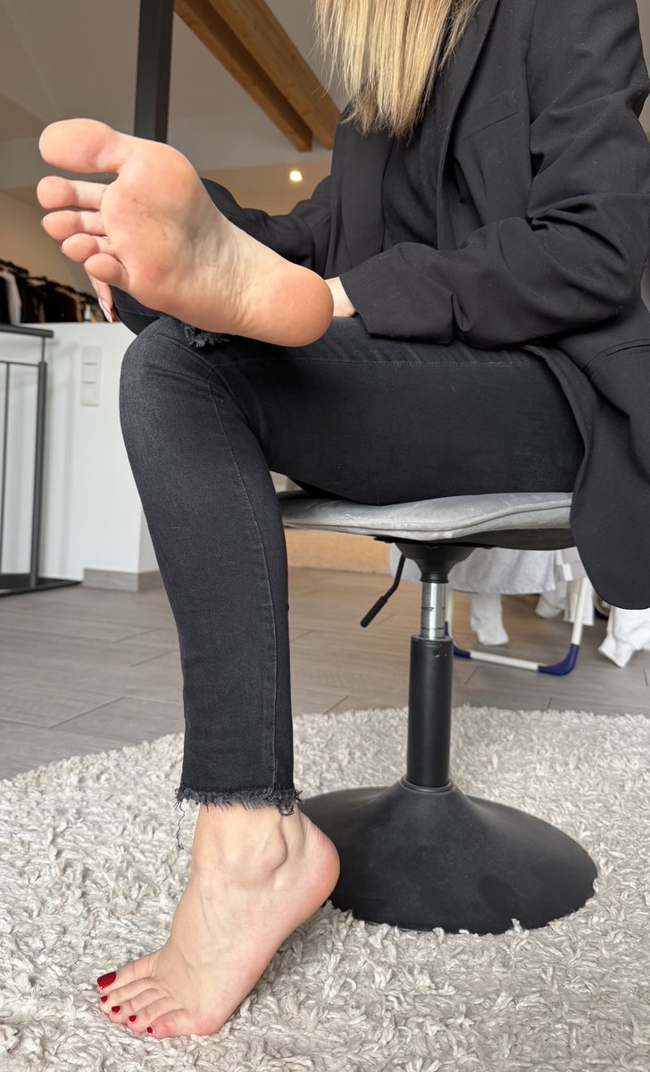 Emma Stn tweet media