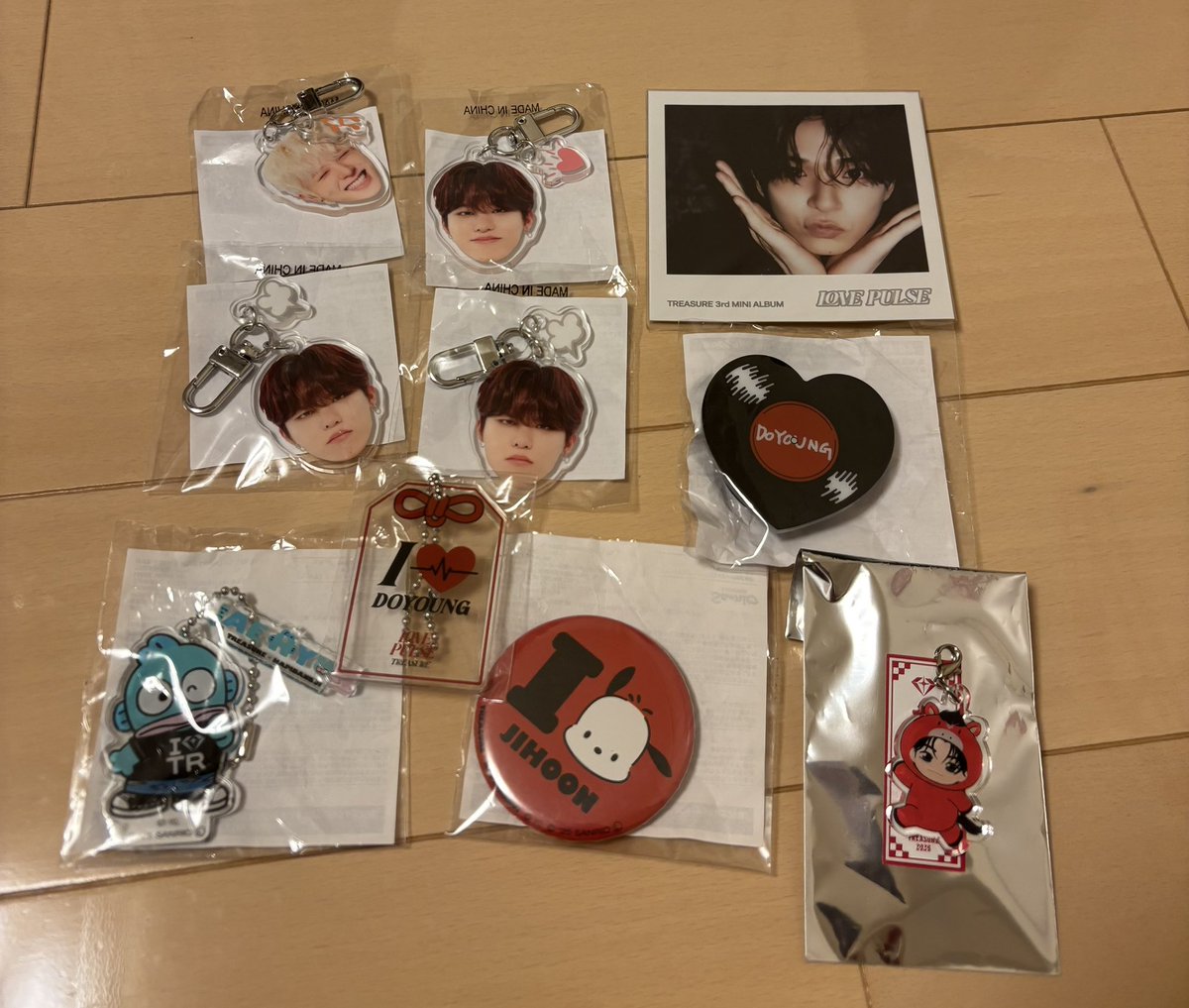 TREASURE トレカ カプセルトイ 顔アクキー 交換 【譲】画像 【求】 〜1