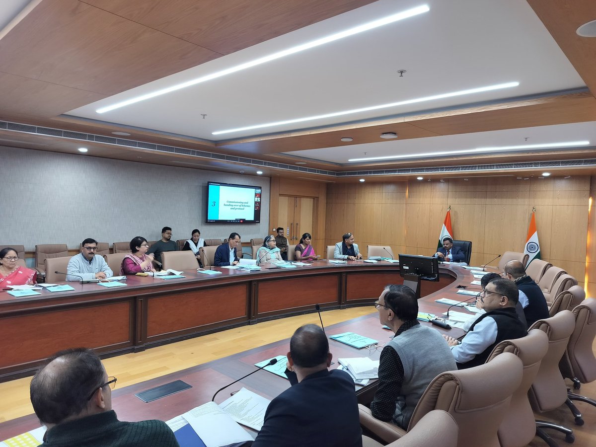JJM_Assam's tweet image. #JJMUpdate | Dr. Ravi Kota, IAS, Chief Secretary, Assam chaired the 21st Apex Body Meeting of the State Water &amp;amp; Sanitation Mission (#SWSM) held at his office today. 1/3