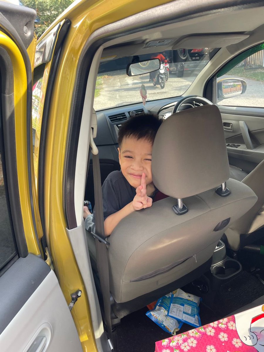 RafaaUH's tweet photo. Tapi amik petang happy 😆 “Best pergi sekolah. Seronok.” 🤣 https://t.co/lDr24qC3SD