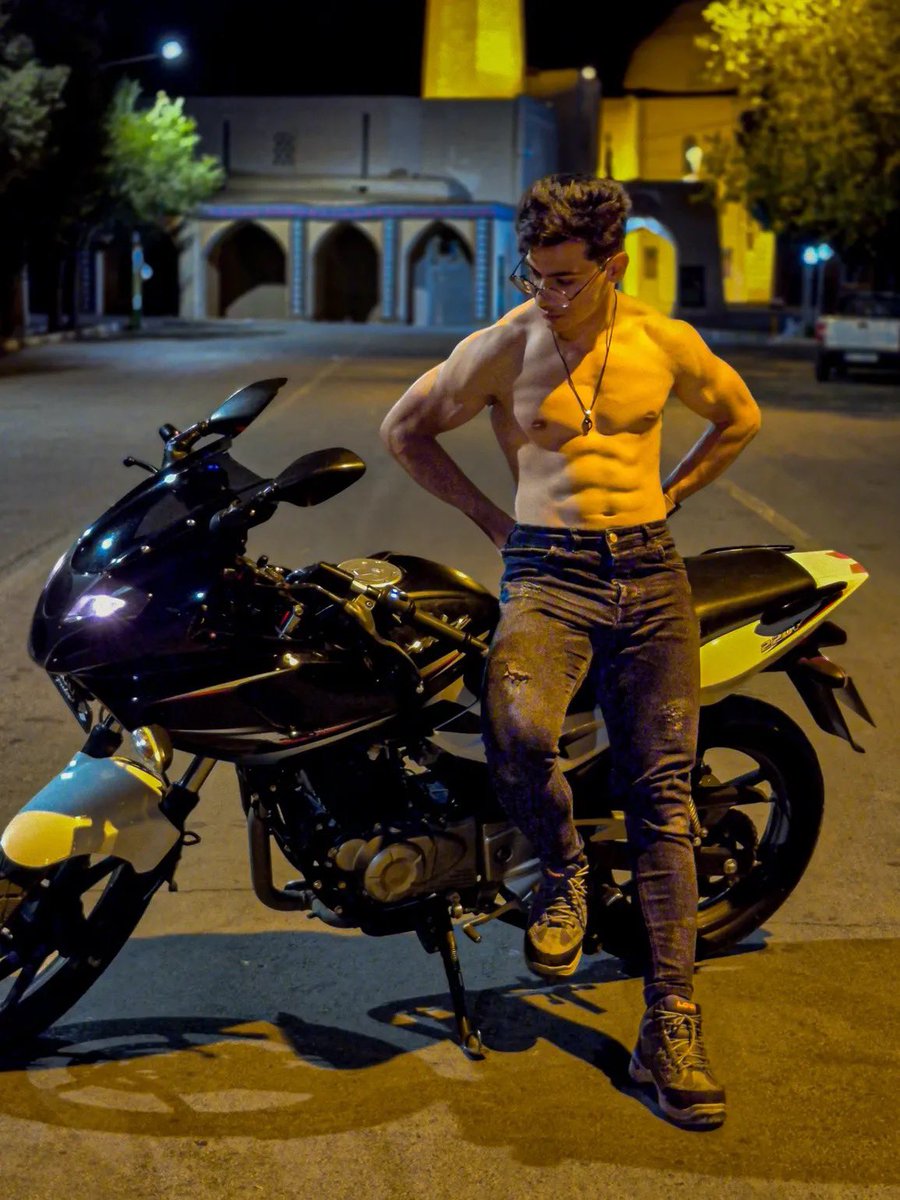 Heidi ‏ tweet media