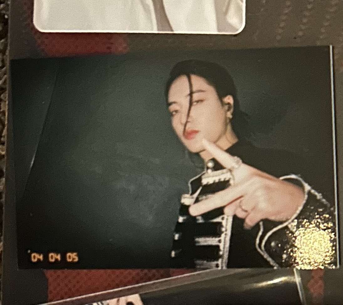 固ツイ必読 tweet media