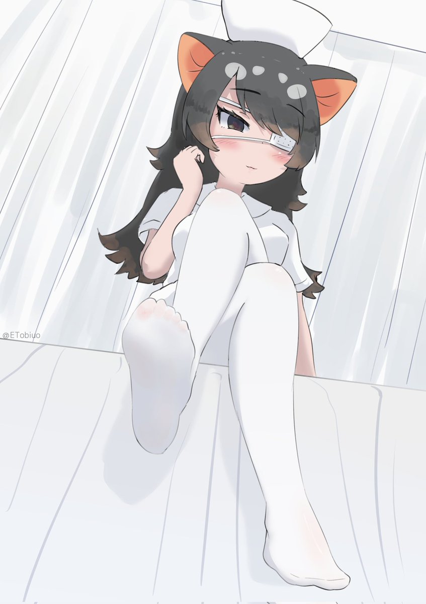 #これを見たやつは座っている画像をあげろ
ナース 