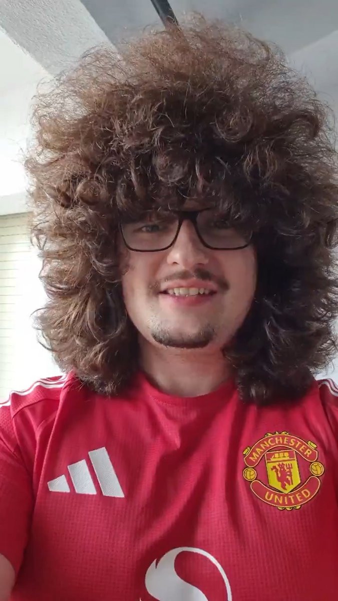 [LO SABÍAS?🚨] Este sujeto tomó la decisión de no cortarse el pelo hasta que Gastón Edul confirme un refuerzo y sea certero.