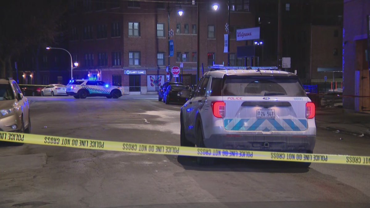 BREAKING OVERNIGHT: Man, 22, shot and killed in carjacking several blocks east of Wrigley Field on city’s North Side early Wednesday morning, police say.

READ MORE: wgntv.com/news/chicagocr…