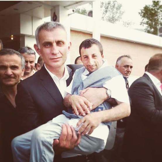ginecostu61's tweet photo. 22 yasında hattı hala babanın uzerine kullanmak https://t.co/6ysJnHLhUp