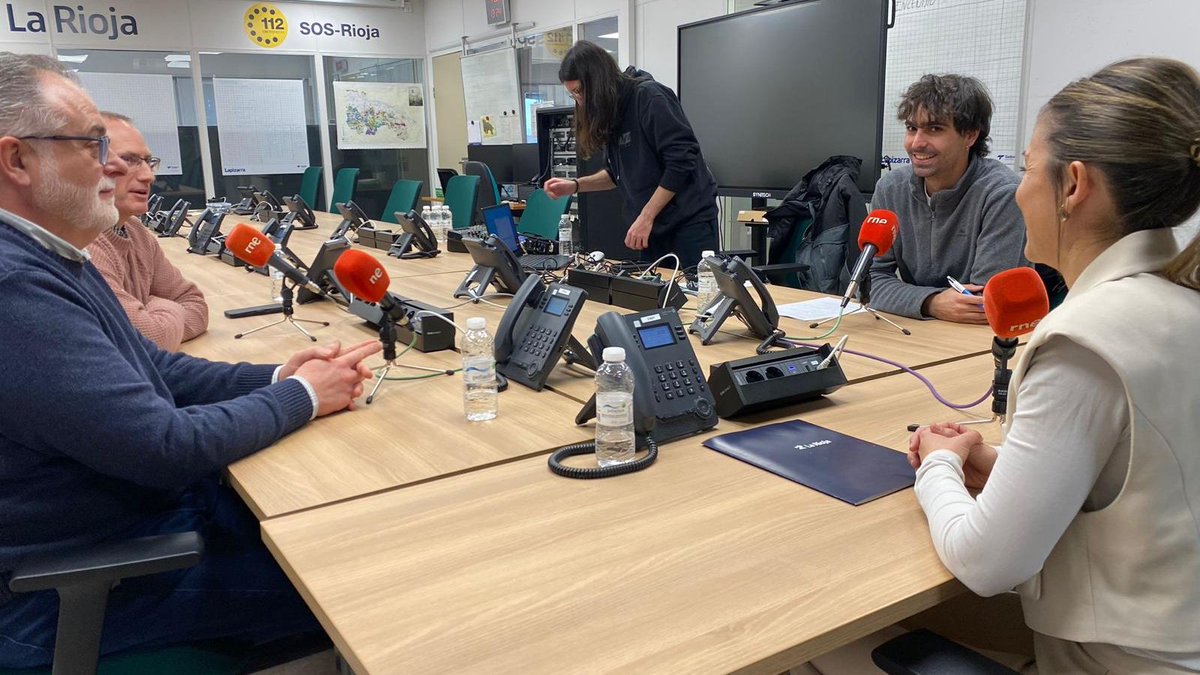 📻Hoy en nuestro magazín, con <a href="/victorfnuevo/">Víctor Fernández Nuevo</a> 

🛟 Nos centramos en la labor de los profesionales del 112 en su día europeo

rtve.es/play/audios/la…

#MediodíaenLaRioja