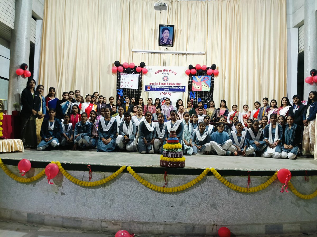 <a href="/NSSBUBhopalMP/">NSS Barkatullah University Bhopal MP</a> के अंतर्गत  शासकीय गीतांजलि कन्या महाविद्यालय  की राष्ट्रीय सेवा योजना  इकाई द्वारा दिनांक 10 फरवरी 2026 को नए स्वयंसेवकों हेतु सफल उन्मुखीकरण कार्यक्रम आयोजित किया गया।
#orientationnss
#JoinNSS 
#BUNSS
#NSSSeva 
#YouthPower