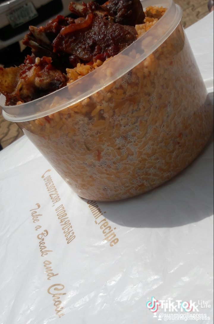 Orisunmibairemi's tweet photo. We can send this meal bowl to 10 families during Ramadan on your behalf,each bowl can comfortably feed two people 
Price #10,000
Location: Ibadan https://t.co/zWtxLirImt