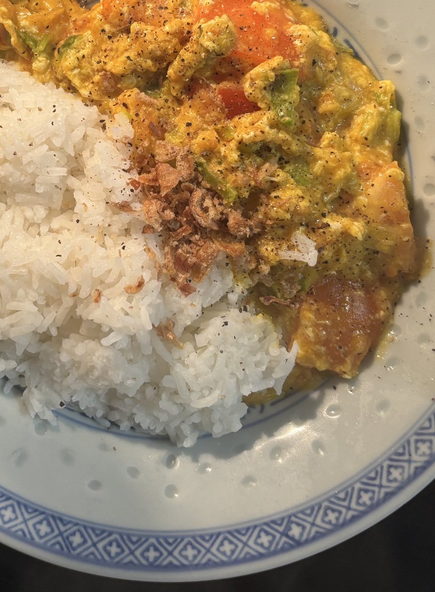 지칠 땐 스스로를 육아해요•••
아 잘했어 밥도 스스로 해먹고 너무 대견하다~ 어떻게 했지~? 완전 똑똑이잖아~ 아니 밥도 다먹었어요?? 이런 착순이😻😻