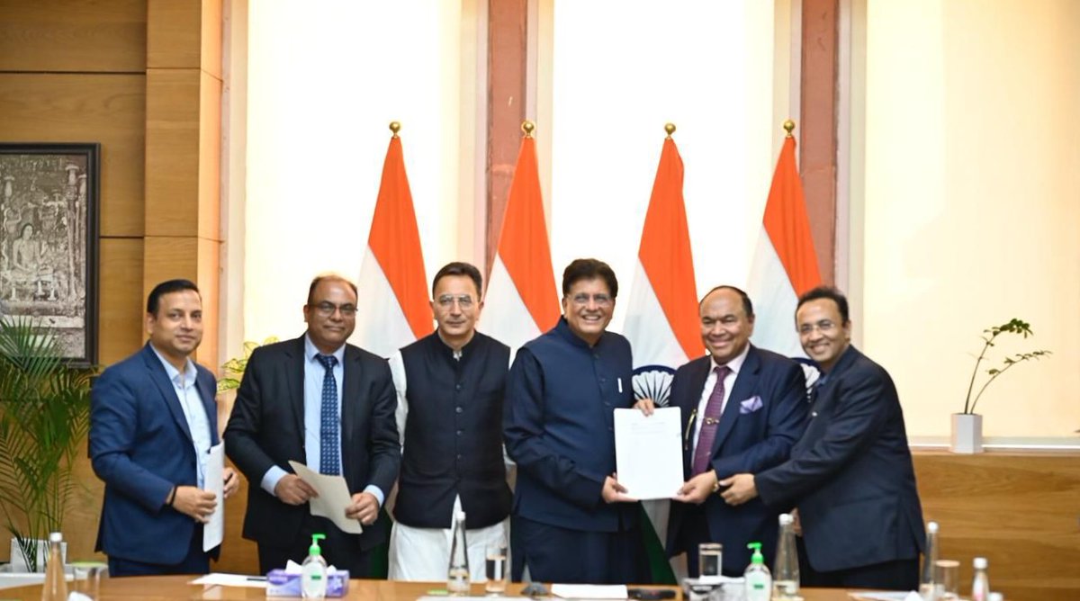 ASSOCHAM4India's tweet photo. An ASSOCHAM delegation led by Mr. Nirmal Kumar Minda, President, ASSOCHAM and members of ASSOCHAM met Mr. Piyush Goyal, Minister of Commerce and Industry, Government of India, and Mr. Jitin Prasada, Minister of State for Commerce and Industry and Electronics & IT, Government of India for handing letters of congratulations and appreciation for the phenomenal 9 FTAs with Bharat with 38 countries including the USA India tariff reduction deal.

The interaction focused on unlocking new trade and investment opportunities, strengthening supply chains, and enhancing India’s global competitiveness. 

#FTAs #IndiaEU #IndiaUS #GlobalTrade #ExportGrowth #IndustryGovernmentDialogue #MakeInIndia

@DoC_GoI @CimGOI @GoI_MeitY @PiyushGoyal @JitinPrasada @MindaNirmal @VOHRAVIPIN @nitinsabikhi