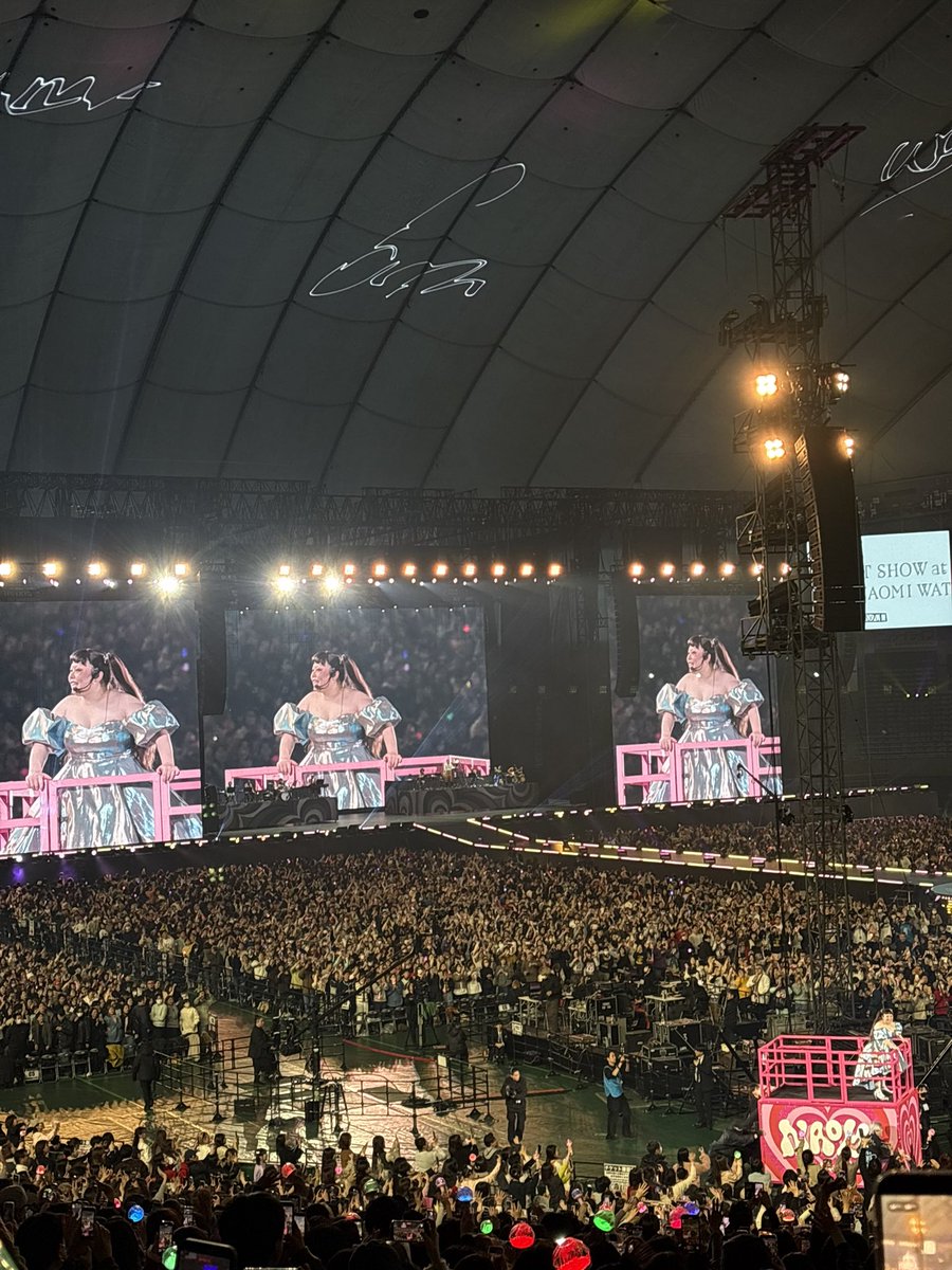 rinakatsuta_'s tweet photo. さいっっっこうに楽しすぎました。
エネルギッシュであったかくて素晴らしい空間でした。
豪華すぎる、テレビで見てる方が全員出てるのでは？という方々の登場に感動していたら、めいがサプライズで登場してて、すごすぎだから本当に🤦🏻‍♀️🫶🏻🌷
楽しかった〜楽しかった〜🙏🏻🙏🏻🙏🏻 https://t.co/3VdwXmtnPj