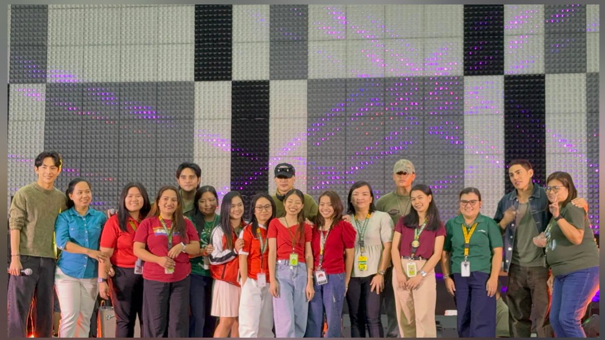 thrdlcrz's tweet photo. WAAAHHHH SAWKSES ANG A'TIN NA ITUUU NAHAWAKAN AT NAKAUSAP PA NI JOSHHH 🥺 APPROVED ASAWA NG JOSH 💖💖💖

JOSSHHH ANG KAMAYYY MUNTIK NA KO MAHIMATAY 🤧💖

BEHAVE LANG AKO AT SUMUNOD SA RULES SI JOSH TALAGA HUMAWAK SAKIN ANG SAYAAA! 🥺🤧💖

 THANKYOUUU NINANG P! 🫶💖

#SB19 https://t.co/UnbYDeO2Ki