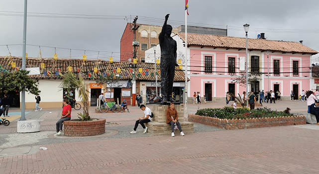 De los hallazgos fiscales del PAE, el caso de mayor impacto se registró en Soacha, Cundinamarca, con $3.550 millones, derivado de la inclusión de costos que superaron los valores efectivamente ejecutados por el contratista.
Y quién responde por éste ilícito?