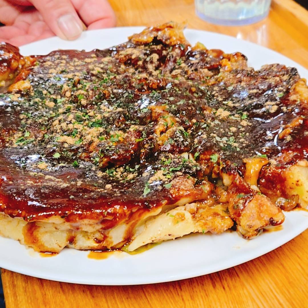 gacktant's tweet photo. 久しぶりの山田屋のお好み焼きとても美味しかったです😆🎵🎵#お好み焼　#焼きそば　#おでん　#お好み焼き山田屋　#ジャンボお好み焼き　#鉄板焼　#食べログ　#香西寺　#高松市グルメ　#香川県グルメ　#香川ランチ https://t.co/UCIP8DKldn