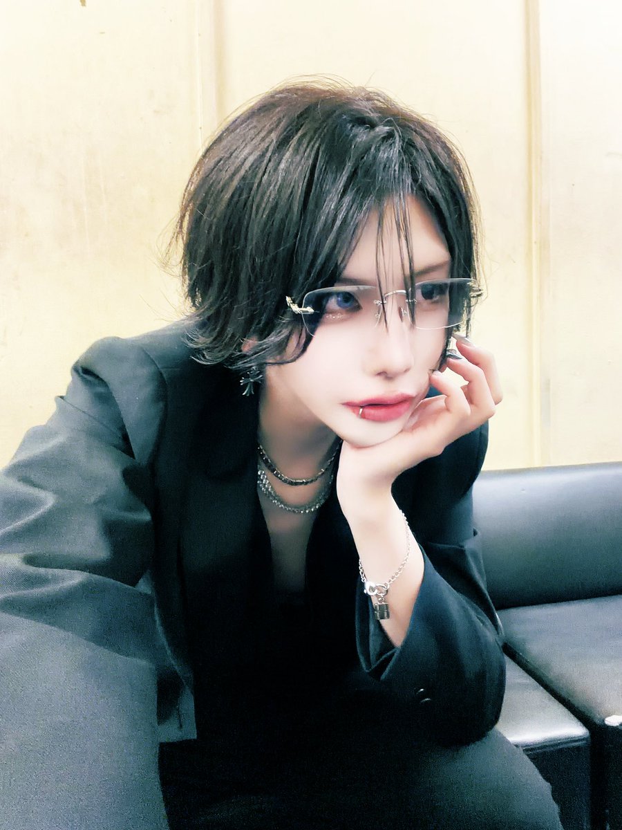 MAKO_KAKUMAY's tweet photo. ガラ悪いLv.80 https://t.co/fj4hPDzLMN