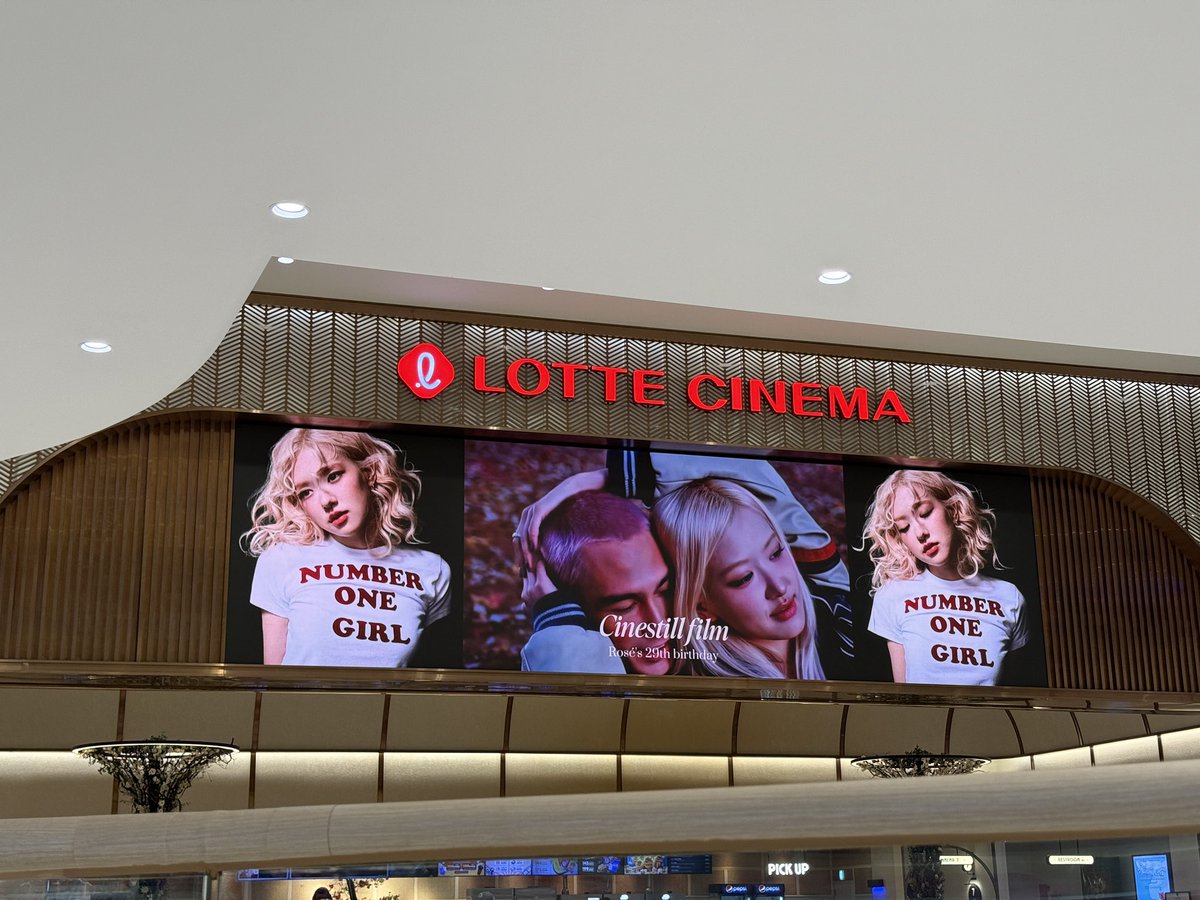 formychaeng's tweet photo. 2026 Rosé’s Birthday Support | Part 2 💞

Billboard for Rosé’s birthday event.
Location: Lotte WestLake / Lotte Nam Sai Gon.

BIG BAD ROSÉ DAY 
#ROSÉ #Chapter29WithROSÉ
#넘버원걸_로제야_생일_축하해 https://t.co/O8lgVLFB6R