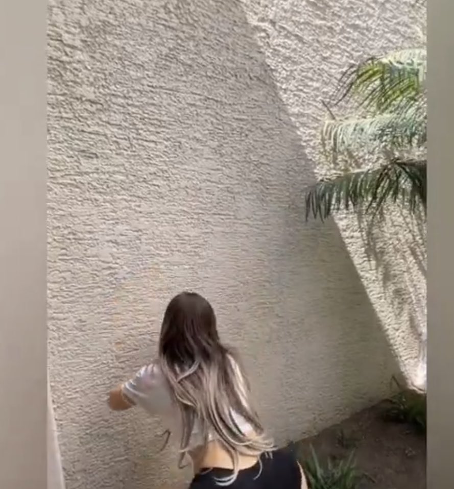 Unforgettable bestie moments🩷
A thread🎥☺️