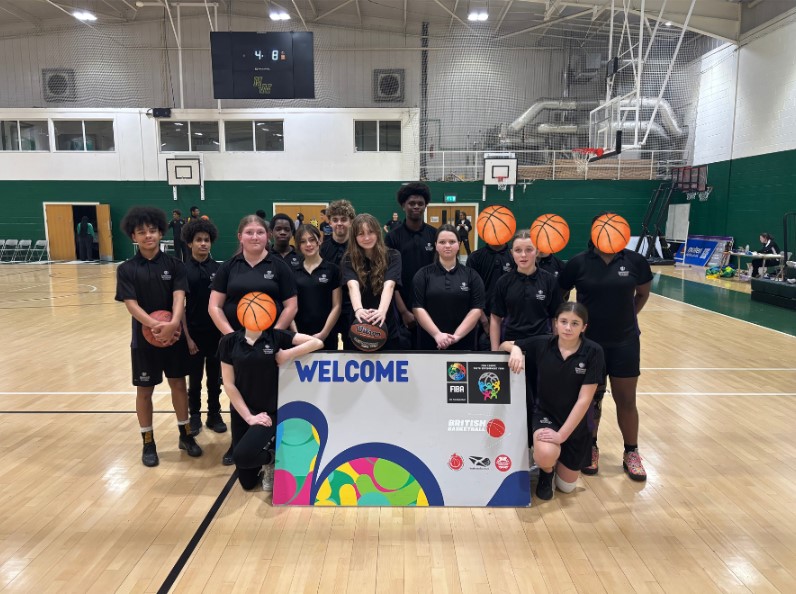 KingswoodAcad's tweet photo. 27/01 GAT Basketball Y8 &amp; Y9s travelled to Nottingham to compete against other schools in the trust.
Girls finished 2nd
Boys finished 3rd
Kingswood finished 3rd overall! https://t.co/PsFhmJmgZz