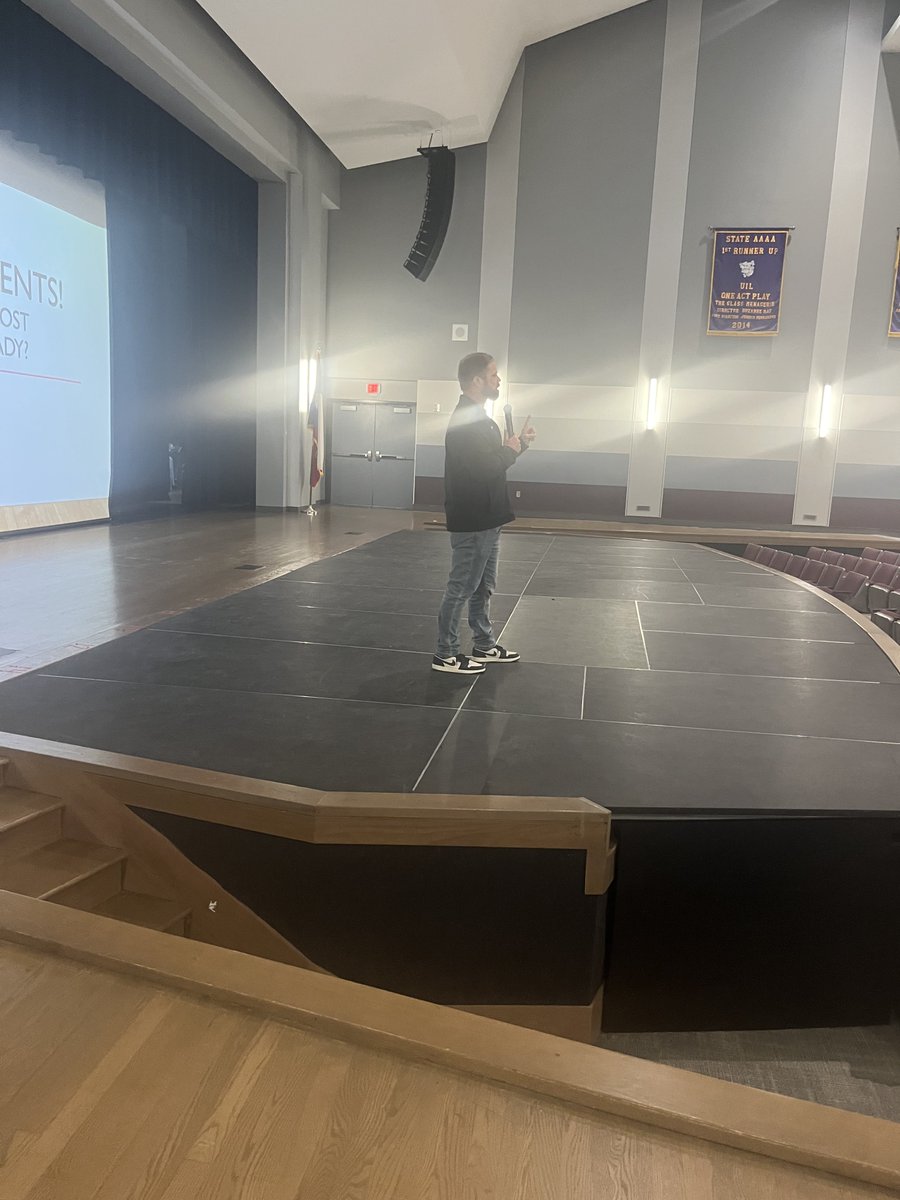 Laureen Thompson tweet media