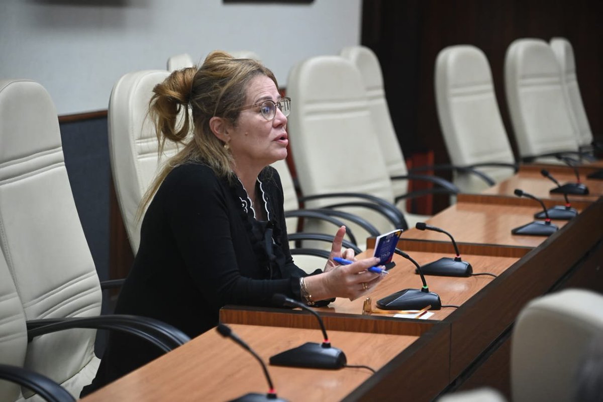 En medio de un bloqueo que busca asfixiarnos, nuestros científicos siguen dando buenas noticias. Ayer conocimos sobre avances de ensayos clínicos en nuevos candidatos vacunales.
Esa es la mejor felicitación en el Día Internacional de la Mujer y la Niña en la ciencia.
#UnidosXCuba